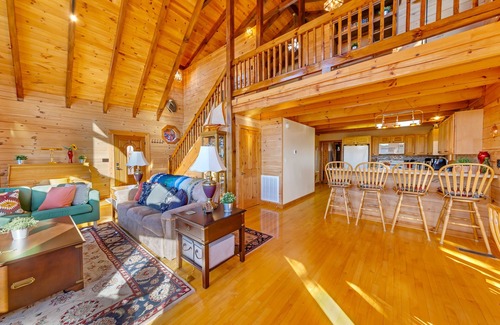 Marion Cabina | Breathtaking Views, Stargazing from Hot-tub!