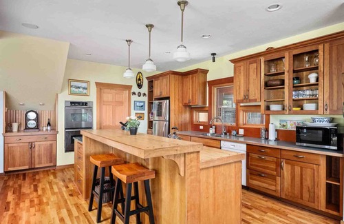 White Salmon Casa | Great Deals on Summer Stays!
