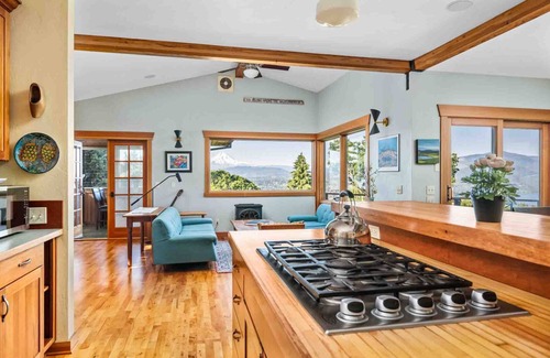 White Salmon Casa | Great Deals on Summer Stays!
