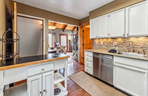 Huron Heights Casa | Breck Mountain Retreat w/ 2 Decks & Stunning Views