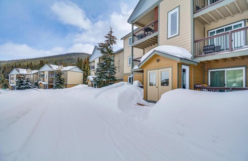 Blue River Apartamento | Breckenridge Area Condo with Mountain Views