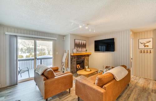 Blue River Apartamento | Breckenridge Area Condo with Mountain Views