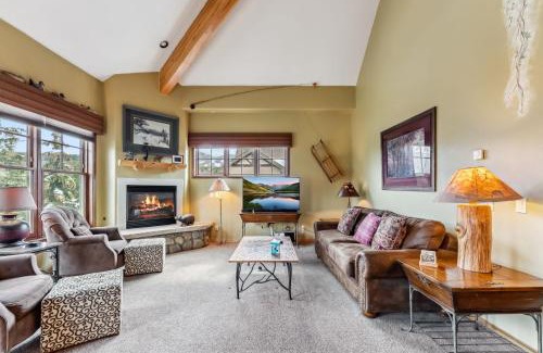 Warrior's Mark Casa | Breckenridge Condo with Sauna & Hot Tub Access