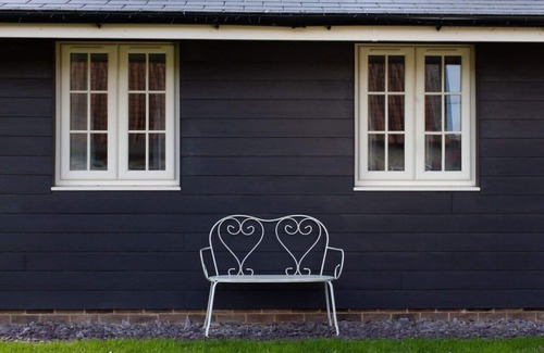 Hockwold cum Wilton Cabaña | Breckland Cottage - Secluded Country Getaway