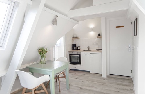 Zandvoort Apartamento | Brederode Romantic Attic Studio 3