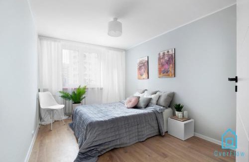 Przymorze Apartamento | Breeze Apartment - Charming Place, 15 Minutes to Gdańsk Old Town & 5 Minutes to Seaside