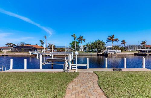 Punta Gorda Casa | Breezes and Bliss on the Canal