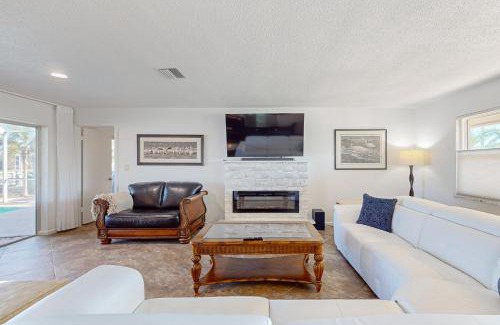 Punta Gorda Casa | Breezes and Bliss on the Canal