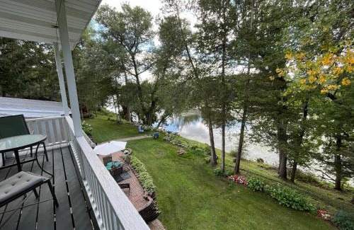 Wisconsin Dells Casa | Breezeway Bay - Waterfront Full House