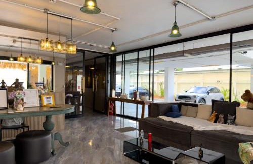 Chatuchak Hotel | Breezewood Bangkok Hotel