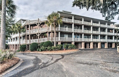 Darien Apartamento | Breezy Darien Condo with Tranquil Marsh Views!