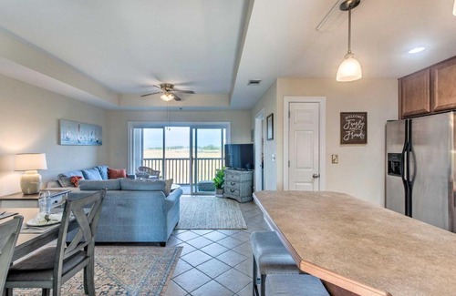 Darien Apartamento | Breezy Darien Condo with Tranquil Marsh Views!