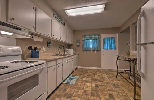Gulfport Casa | Breezy Gulfport Getaway Less Than 1 Mile to Beach and Casino