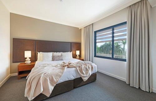 Darwin City Centre Apartamento | Breezy Harbourfront Resort Escape with Tropical Pool