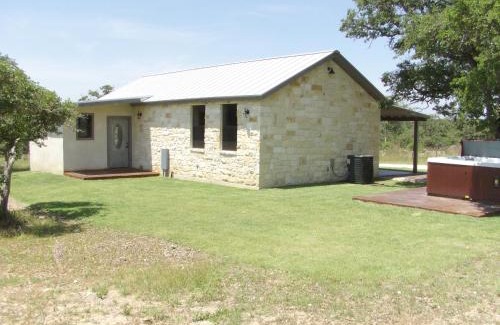 Fredericksburg Cama Y Desayuno | Breezy Hills Cottages - Hill Top Cottage