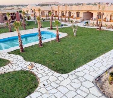 Siwa Hotel | Breezy island Hotel