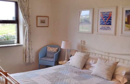 Dunfanaghy Cabaña | Breifne Cottage, tradicional cabaña de piedra con vistas sobre la bahía de Dunfanaghy