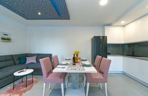 Central Dalmatia Apartamento | Brela 13, Apartment near the beach