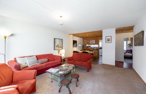 Engadin Scoul Apartamento | Brentschpark No. 73: Spacious and bright 3.5-room flat in the quiet Brentschpark neighbourhood