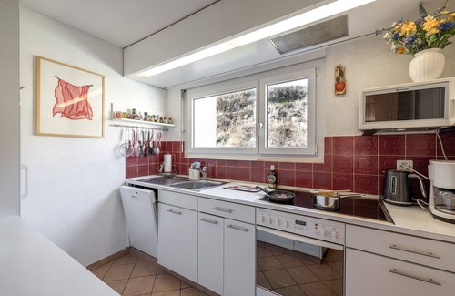 Engadin Scoul Apartamento | Brentschpark No. 73: Spacious and bright 3.5-room flat in the quiet Brentschpark neighbourhood