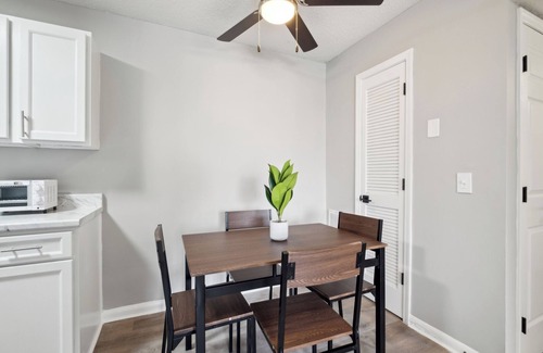 Nashville Apartamento | Brentwood C2 I Cozy & Comfy I 2Bd I Free Parking