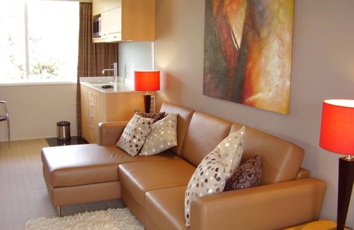 Kilbirnie Hotel | Brentwood Hotel