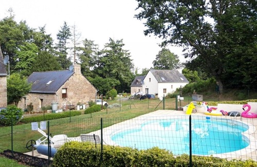 Langoelan Casa | ----Breton hamlet 20 persons----