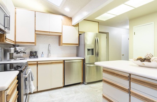 Northeast Bellevue Casa | Bretton Wood home blocks from Microsoft, Lake Sammamish m/s Seattle, Downtown