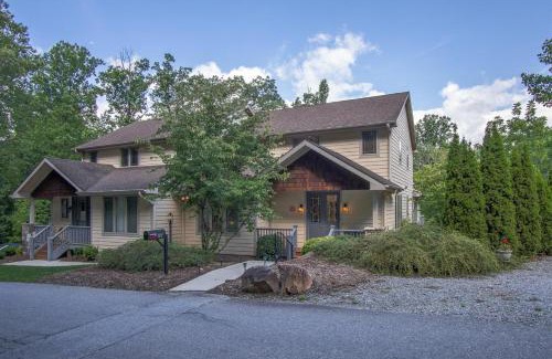 Brevard Casa | Brevard Basecamp