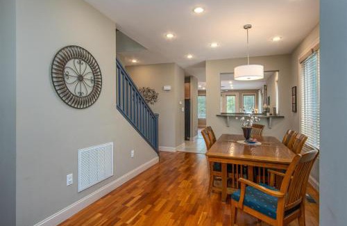 Brevard Casa | Brevard Basecamp