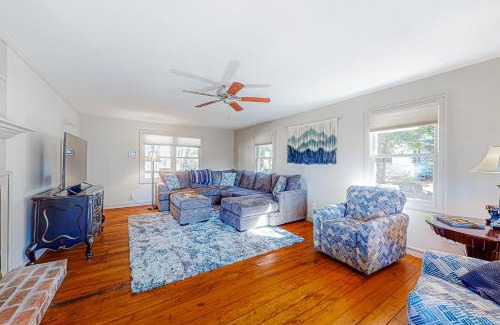 Brevard Casa | Brevard Bungalow