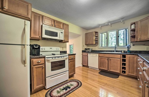Brevard Casa | Brevard Retreat ~ 3 Mi to Downtown!
