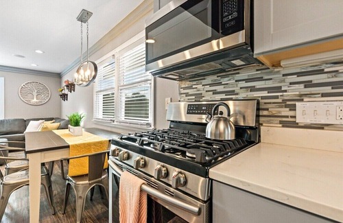 Wauwatosa Casa | Brew City | Game Room | Fenced Yard | Sleeps 13!