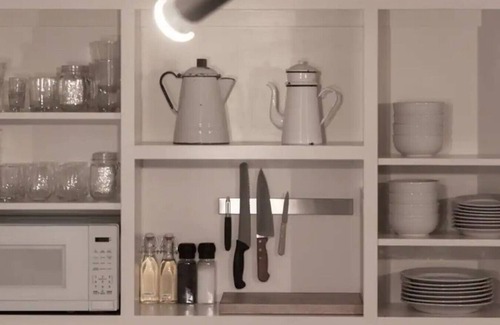 Oakridge Apartamento | BrewPub Bungalow #2: Clean, Comfortable, Spacious