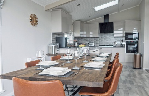 Carlton-in-Cleveland Cabaña | Brian Clough Lodge - UKC4065