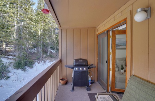 Brian Head Apartamento | Brian Head Condo w/ Balcony, Grill & Mountain View