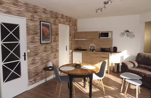 Charleville-Mezieres Apartamento | Briand : Beautiful bright apartment, near train station, ideal for couple