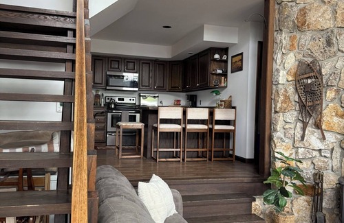 Lakeville Chalet De Esquí | Lago Wallenpaupack orillas del lago casa de 4 dormitorios con vistas impresionantes