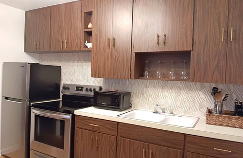 Eustis Casa | Briarcliff Cottage · Cozy 1950s Home Near Downtown