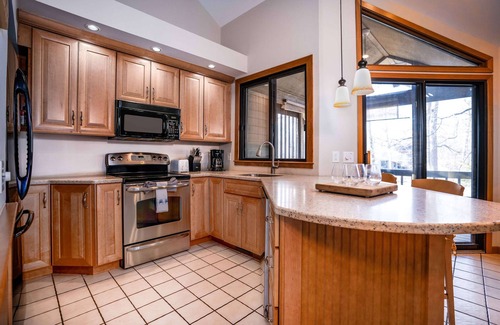 Fontana Casa | Briarwood Serenity at Abbey Springs – Quiet 4 BDR!