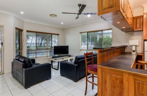 Bellara Casa | Bribie Beach View Retreat