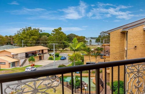 Bellara Casa | Bribie Escape, Top Floor Unit with Waterviews