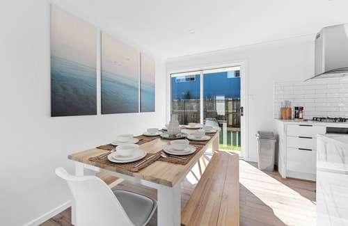 Bellara Casa | Bribie Island Beachside Luxury Holiday House w/ Games Room, Pool Table, Aircon