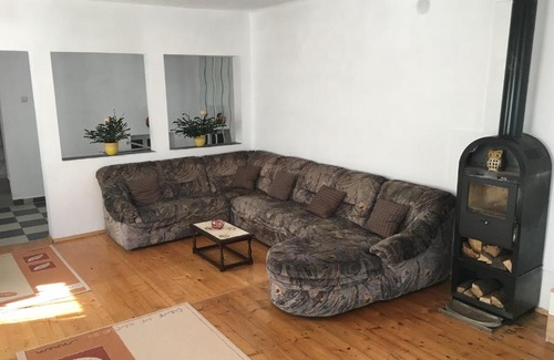 Cristian Apartamento | BRICK AIRPORT