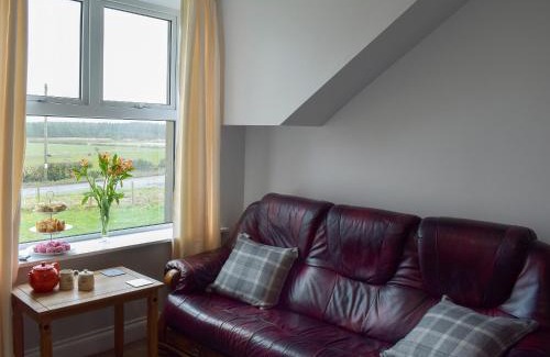 Newton Stewart Casa | Brick Cottage 1-Uk13674