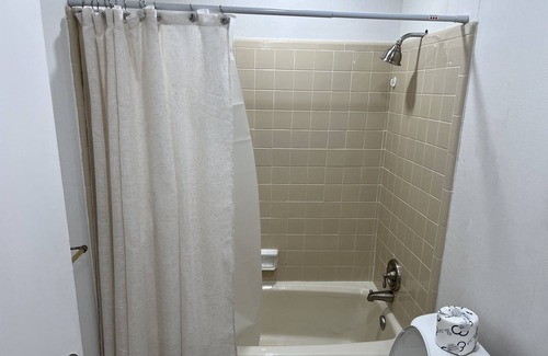 Wright Casa | Brick House Brick House is a beautifully remodeled 5-bedroom 2-bathroom home..
