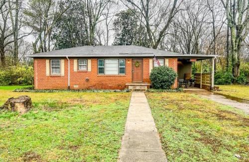 Normal Casa | Brick Point Place- 10 Min N of UAH
