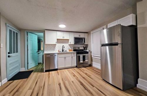 Bristol Apartamento | Brickhaven Studio, 1880's Detached Kitchen turned Studio!