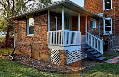 Bristol Apartamento | Brickhaven Studio, 1880's Detached Kitchen turned Studio!