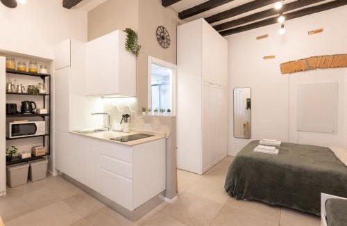 Porta Venezia Apartamento | Bricks & Beams Studio in the key area of Milan